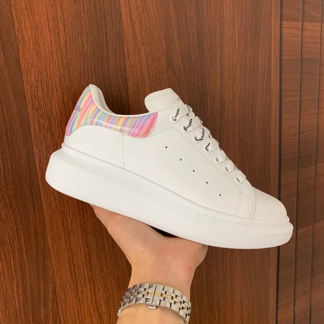 👟👟Ex-factory price 560👟👟 Professional McQueen factory. Top version. Couple style Alexander McQUEEN high version has been upgraded to the highest quality again✅ 💪McQueen Spring, Summer, Autumn and Winter top version Purchasing level✅ Recruiting national online and offline agents to join🤝 🏆Fabric: Original materials imported from Italy. Texture, water-resistant and non-discoloring 🏆Inner lining: ️A-grade Italian imported lining resistant to dirt, sweat-absorbent, breathable and comfortable 🏆Foot pads: top-grade imported Italian super-soft cowhide leather 🏆Outsole: PU+counter 1:1 🏆Shoe box: original white box. Plus white flip cover for double-layer protection. Cloth bag. Handbag. Certificate of 1:1 mold opening, 4-piece set. Delivered with a pair of shoelaces. 🖕🏿🖕🏿🖕🏿 You can choose any pair of shoelaces in any color of our factory 🏆Code number: women's 34-41. men's 38-46 🏆Special remarks (women's code 34.40.41, men's code 38.45.46 is customized, no returns or exchanges) Win-win cooperation 🤝